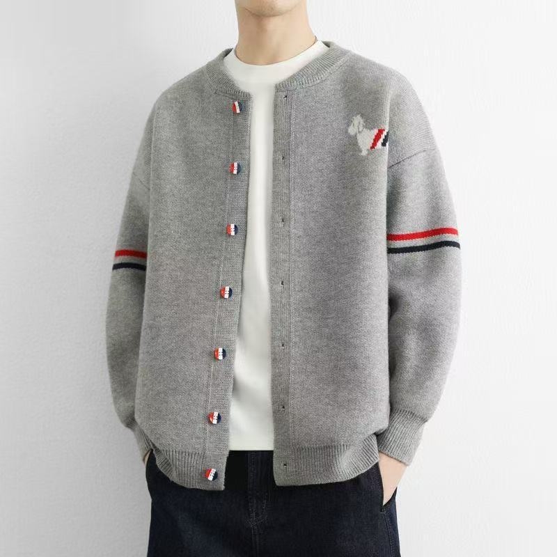 Cardigan bărbătesc tricotat cu model jacquard, croială lejeră, guler rever, mâneci lungi, amestec bumbac-poliester