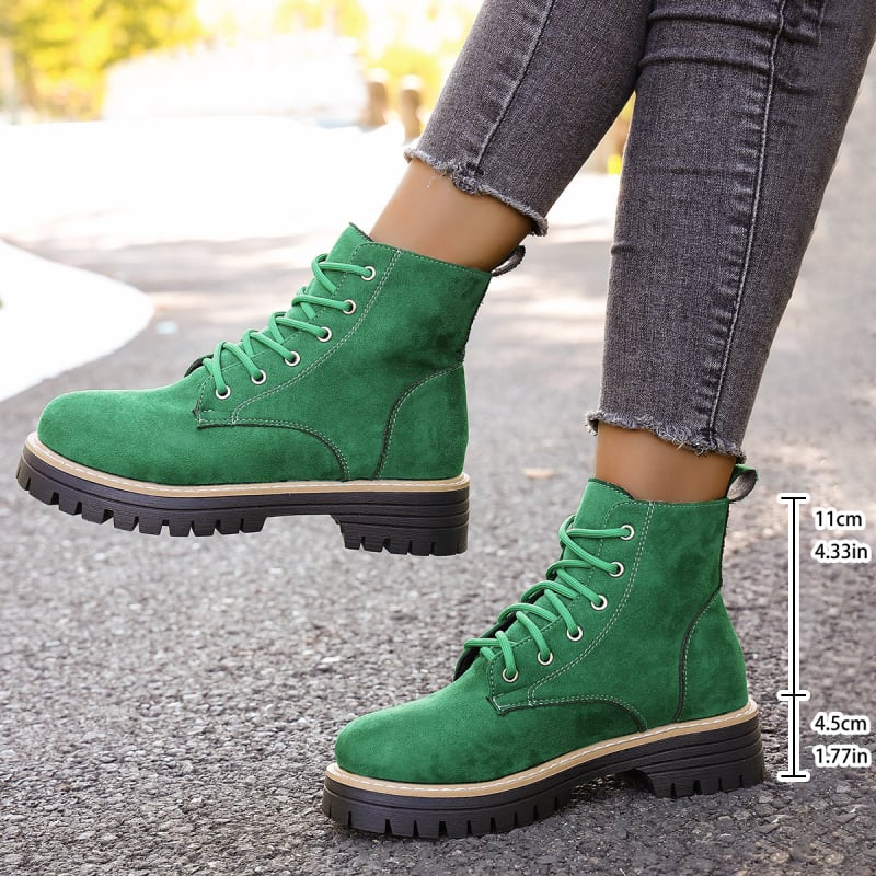 Martin csizmák, euro-amerikai stílus, középmagas szár, vastag sarka 3–5 cm, velúr felső, gumírozott talp, előre fűzőzár