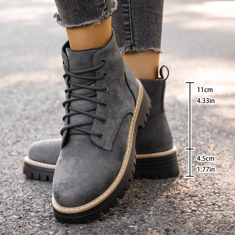 Martin csizmák, euro-amerikai stílus, középmagas szár, vastag sarka 3–5 cm, velúr felső, gumírozott talp, előre fűzőzár