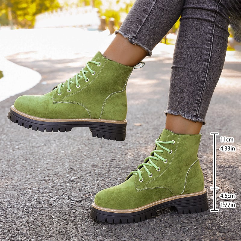 Martin csizmák, euro-amerikai stílus, középmagas szár, vastag sarka 3–5 cm, velúr felső, gumírozott talp, előre fűzőzár