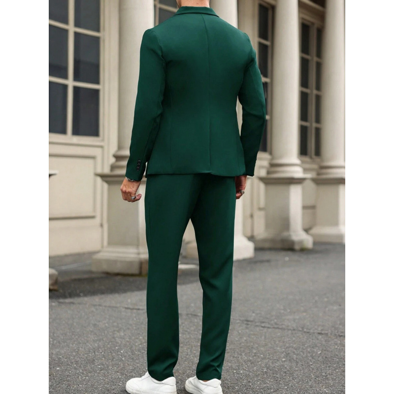 Vyriskas kostiumo dalys su metaliniais dekoratyviniais elementais, švarkas su trimis mygtukų eilėmis, tinkamas visoms sezonoms, siauras kirpimas, sintetinių pluoštų ir acetato pluošto mišinys