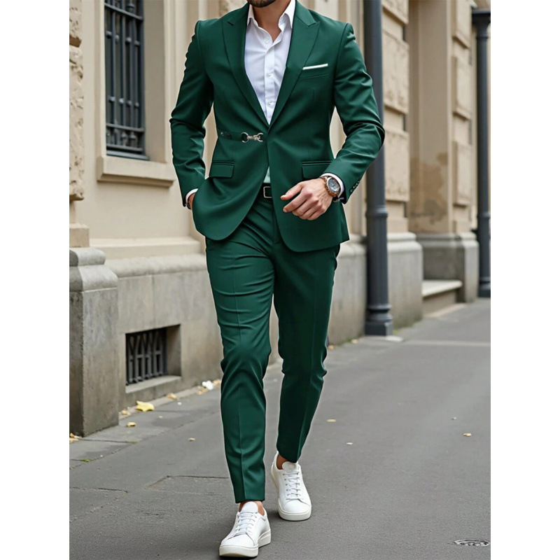 Vyriskas kostiumo dalys su metaliniais dekoratyviniais elementais, švarkas su trimis mygtukų eilėmis, tinkamas visoms sezonoms, siauras kirpimas, sintetinių pluoštų ir acetato pluošto mišinys