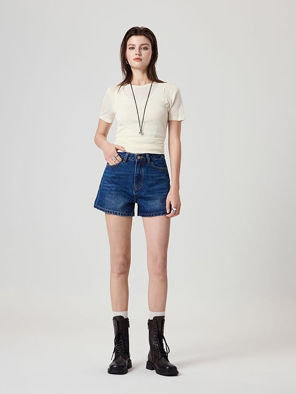 Traper šort s visokim strukom, nostalgičan retro ravni kroj, denim s pamukom i Lyocellom (Lyocell 30–50%), mikroelastičnost