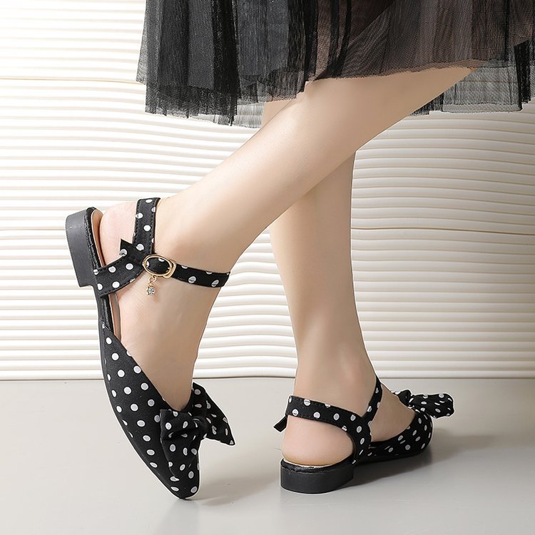 Sportiniai sandalai - PU viršus, PU padas, priekinis užtrauktukas, vienos spalvos, lengvi, be nugaros ir su šonų atidarymais