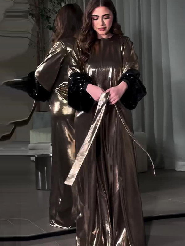 Rochie din poliester cu mâneci lungi, siluetă A-line, guler rotund, cu potrivire cromatică