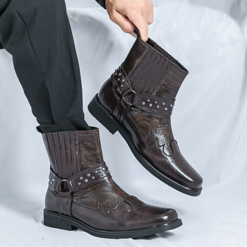 Odiniai batai (Viršutinė medžiaga: PU; Piršto forma: smaigiai; Kulno aukštis: žemas (1–3 cm); Vamzdelio aukštis: vidutinis; Padas: guma)