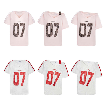 Μπλούζα T με λεοπάρ σχέδιο και κέντημα γραμμάτων, βαμβακερό ύφασμα, V-λαιμό, κοντά μανίκια, χαλαρή γραμμή