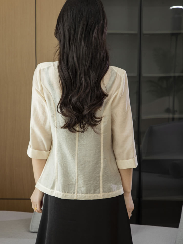 Női blézer V-nyakú kivágással, 7/8 hosszú ujjú, egygombos zárás, Lyocell (Tencel) anyag, slim szabás