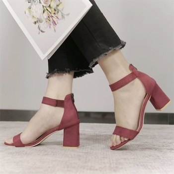 Moteriški diržiniai sandalai su storiu kulnu, apvalus pirštas, viršus iš audinio, PU įdaila, guma padas