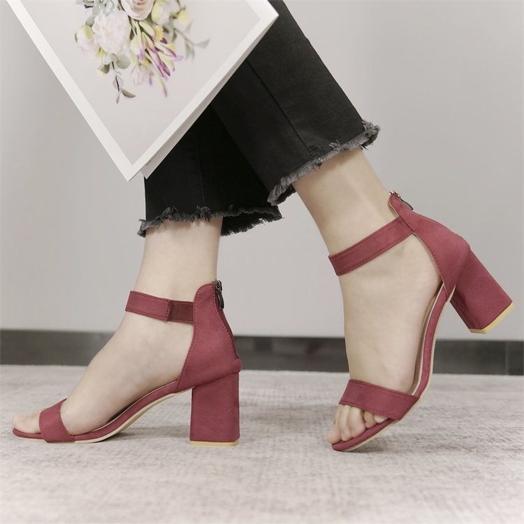 Moteriški diržiniai sandalai su storiu kulnu, apvalus pirštas, viršus iš audinio, PU įdaila, guma padas