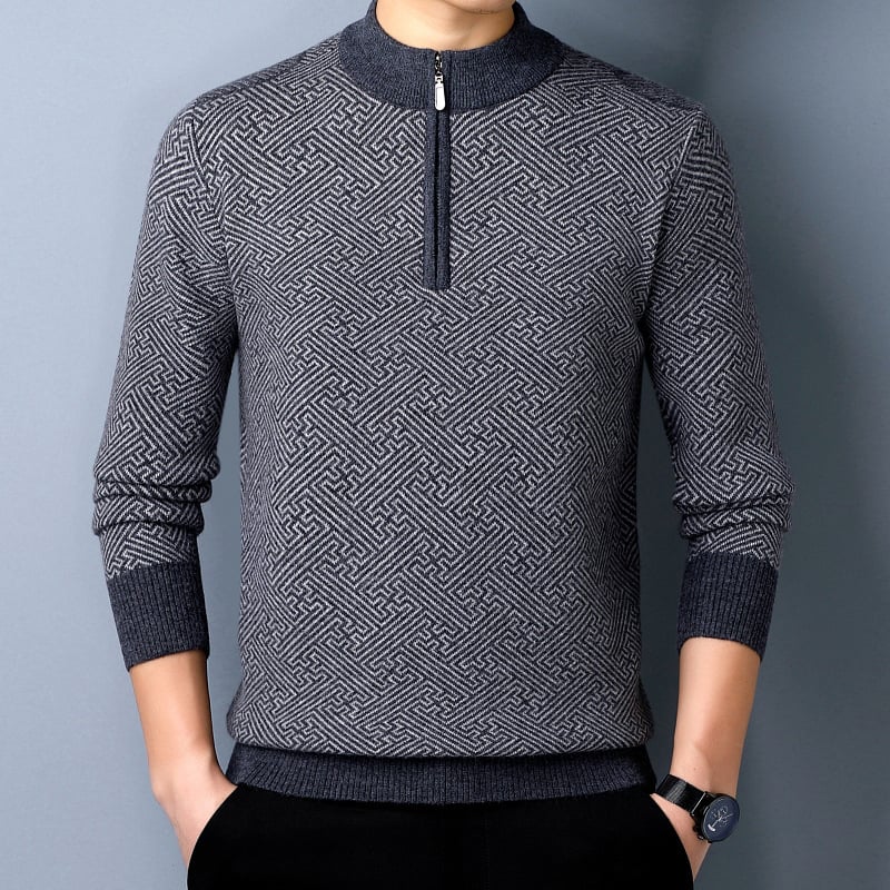 Kašmyro megztinis 100%; tankus žieminis modelis; apvalus kaklo iškirptė; ilgos rankovės; standartinė ilgis 50–65 cm