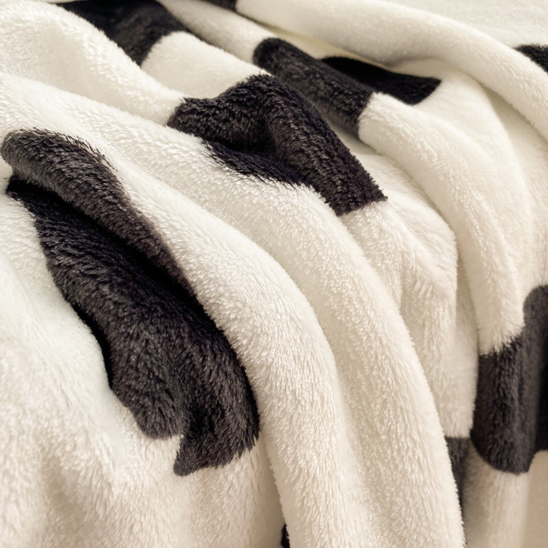 Pieno veliūro pledas – Poliesteris, 1000–1500 g, Keturi metų laikai, Cheminis pluoštas