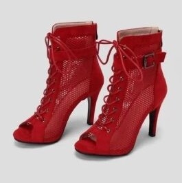 PU viršus, piršto atveriamas (peep-toe), išpjovos dizainas, aukštakulniai, sagties užsegimas