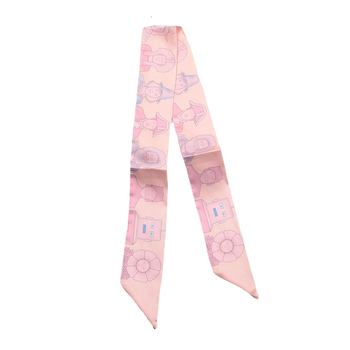 Poliészter fejkendő twill szövésben, méretei 100×5 cm, nyomtatott kivitel, városi divat stílus