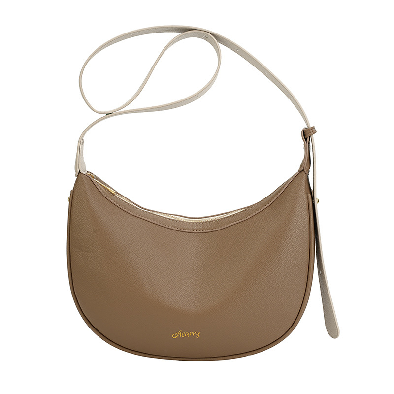 Női crossbody táska puha PU bőrből, dumpling-formájú, cipzáras záródás, belső cipzáras zseb