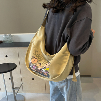 Dumpling bag — платнена раменна чанта с принт, цип, мек 3D дизайн, хоризонтално квадратна форма, подплата от полиестер, вътрешни джобове за мобилен телефон и карта, единична презрамка, подходяща за свободно пътуване