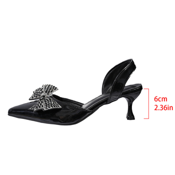 Uždaro nosies sandalai su įpjovomis šonuose, smailus pirštas, PU viršus, PU vidus, gumos padas, 2025 vasara