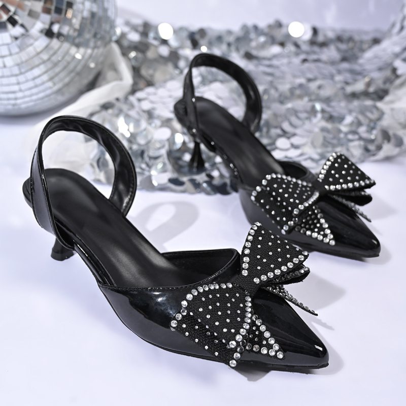 Uždaro nosies sandalai su įpjovomis šonuose, smailus pirštas, PU viršus, PU vidus, gumos padas, 2025 vasara