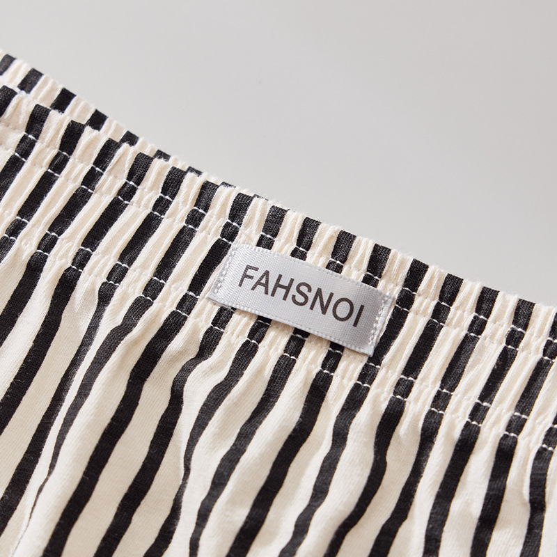 Vyriski kvėpuojantys medvilniniai bokseriai — dryžuota megzta medžiaga, vidutinio liemens