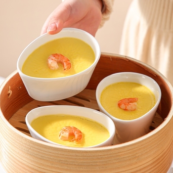 Garinimo dubuo su dangteliu – keramika, kietas finas porcelianas, vienos spalvos raštas, paprastas stilius