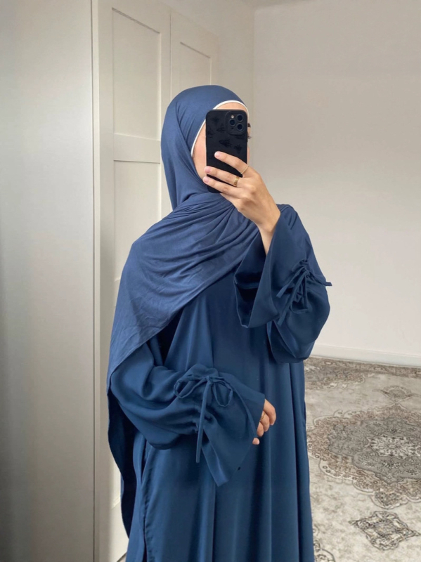 Hosszú ruha övvel és lantern ujjaival | Smocking, 80-90% poliészter