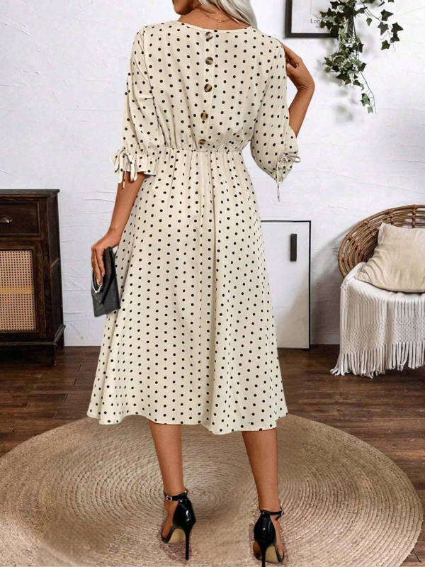 Rochie midi A-line cu buline, guler U, mâneci clopot 3/4, talie medie, poliester-elastan