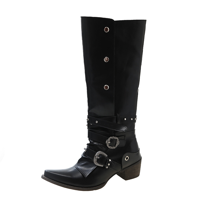 Lovagcsizmák szegecsekkel, punk stílus, magas csizmaszár, PU műbőr felső, gumírozott talp, hegyes orr, középmagas sarok 3–5 cm