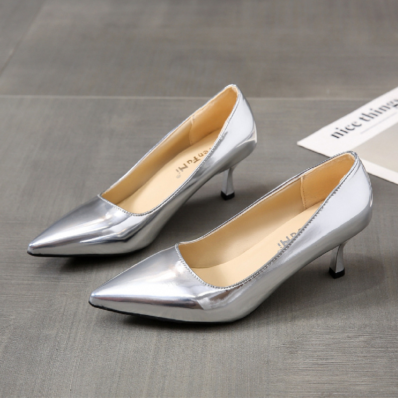 Moteriški aukštakulniai su smailiu pirštu, 6-8 cm kulnas, PU viršus, guma padas