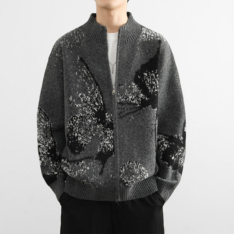 Cardigan tricotat cu model jacquard, guler rotund, croi lejer, mâneci lungi (Model jacquard; Guler rotund; Croi lejer; Țesătură densă; Amestec poliester)