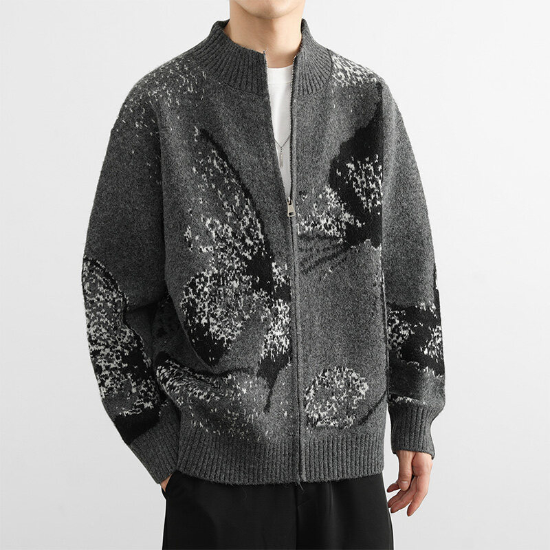 Cardigan tricotat cu model jacquard, guler rotund, croi lejer, mâneci lungi (Model jacquard; Guler rotund; Croi lejer; Țesătură densă; Amestec poliester)