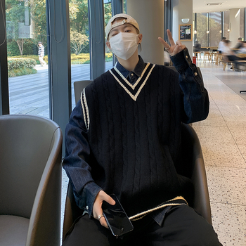 Megzta be rankovių liemenė su V iškirpte, retro Amerikos stilius, akademinis įkvėpimas, laisvas siluetas, 2023 m. žiema