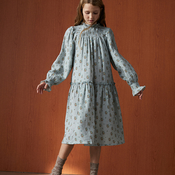 Vaikų suknelė 9583724 – ilgomis rankovėmis, gazės medžiaga, medvilnė su gėlių raštu, A linijos siluetas
