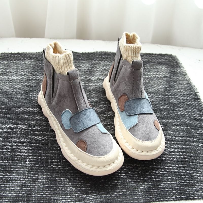 Retro velúr női rövidcsizma kerek orrú, 4–6 cm-es szögletes sarokkal, fleece-bélésű, gumitalpú.