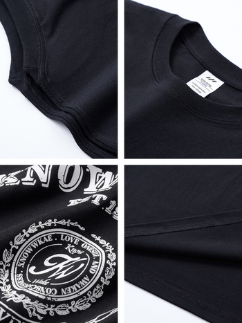 T-shirt σε χαλαρή εφαρμογή από βαμβάκι (96%+), στρογγυλή λαιμόκοψη, κοντά μανίκια και γεωμετρικό τύπωμα, Καλοκαίρι 2025