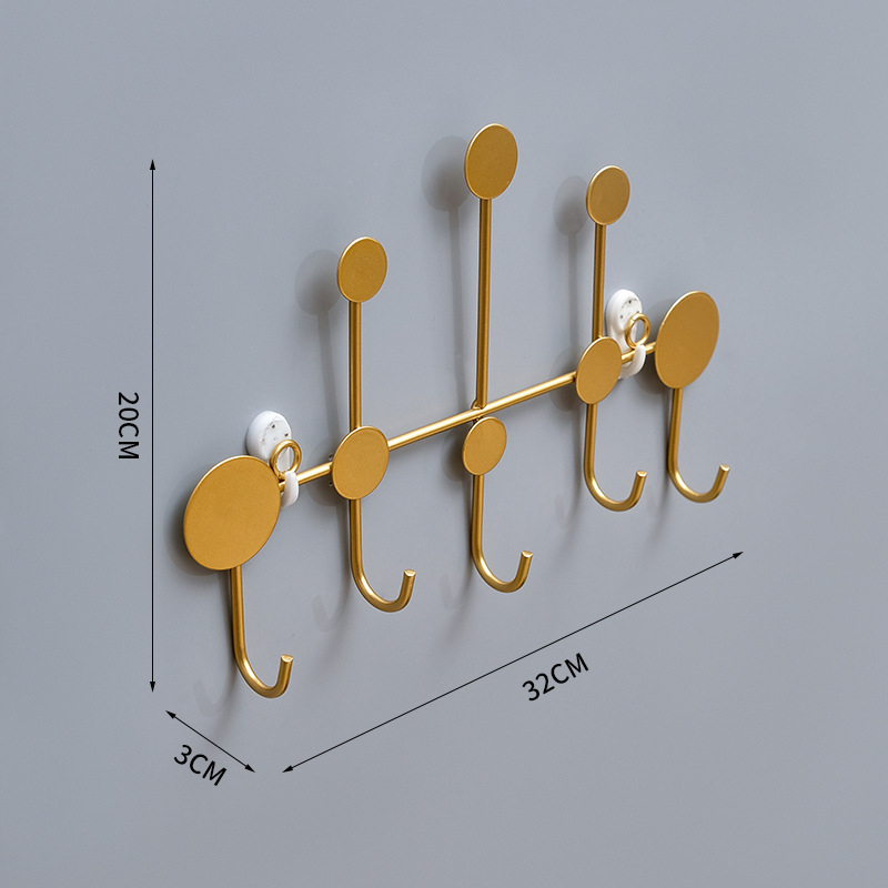Geležinė drabužių kabykla su lapų motyvu ant įėjimo durų, be gręžimo montavimo, apkrova 5–10 kg, šviesus prabangos stilius