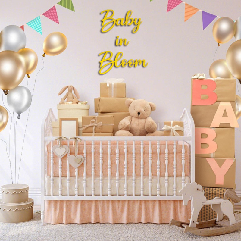 Drvena dekoracija za dječju sobu s engleskim slovima Baby in Bloom
