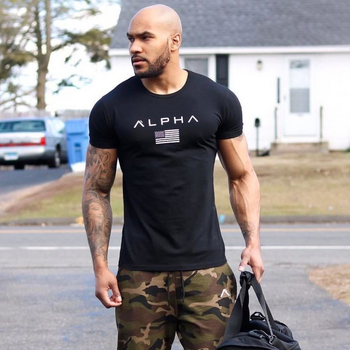 Ανδρικό slim-fit T‑shirt για γυμναστική, κοντό μανίκι, στρογγυλός λαιμός, διαπνέουσα μείξη 87% βαμβάκι, ελαφρύ