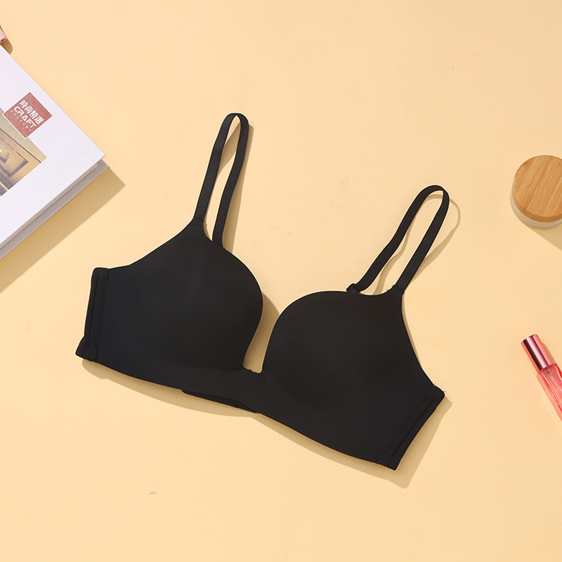 Moteriška belaidė liemenėlė, 3/4 puodeliai, plonas formuotas nailonas su poliesterio įdėklu, užpakalinė dviguba užsegimo kilpa