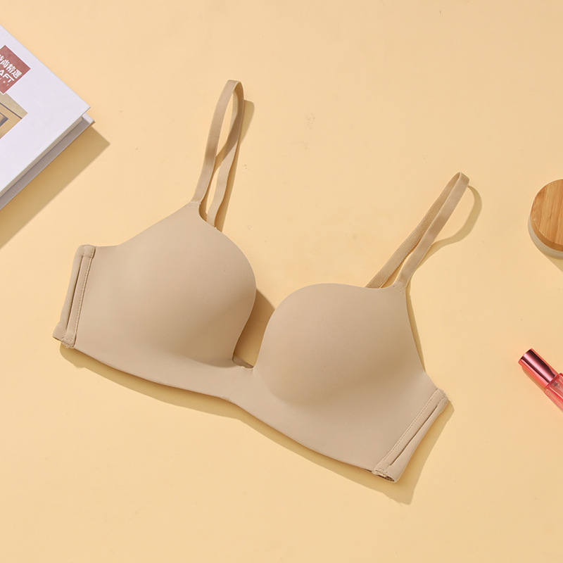 Moteriška belaidė liemenėlė, 3/4 puodeliai, plonas formuotas nailonas su poliesterio įdėklu, užpakalinė dviguba užsegimo kilpa