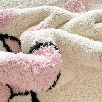 Megzta pledė, lengva, mažiau nei 300 g, visam sezonui, paprastas šiuolaikiškas stilius, pledė iš cheminių pluoštų