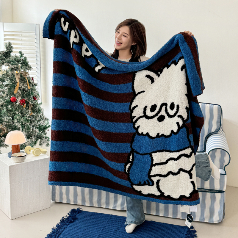 Megzta pledė, lengva, mažiau nei 300 g, visam sezonui, paprastas šiuolaikiškas stilius, pledė iš cheminių pluoštų