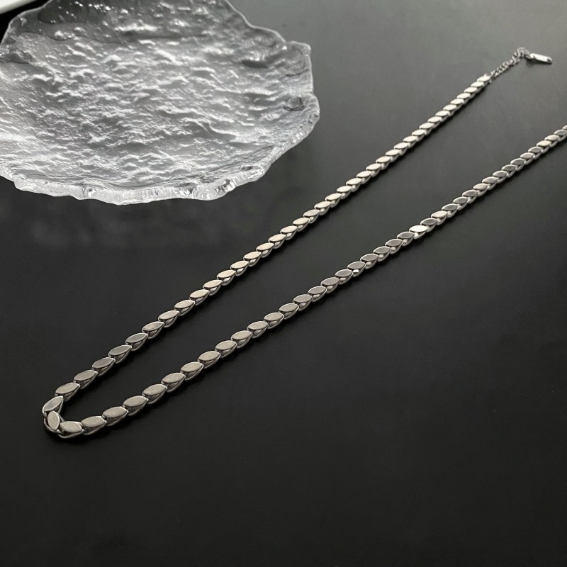 Colier din oțel titan, placare electroplatină, lanț regulat, stil geometric