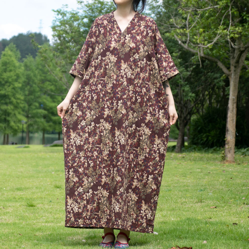 Rochie - stil etnic literar retro, decolteu în V, mâneci 3/4, rochie lungă, talie lejeră, din bumbac și in