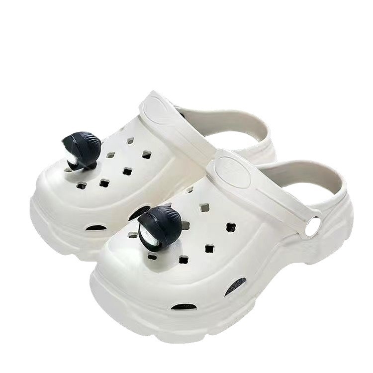 Moterų perforuotos šlepetės su šviesa — 2024 naujas stilius, PVC viršus, PVC padai, injekcinis padas, du dėvėjimo būdai