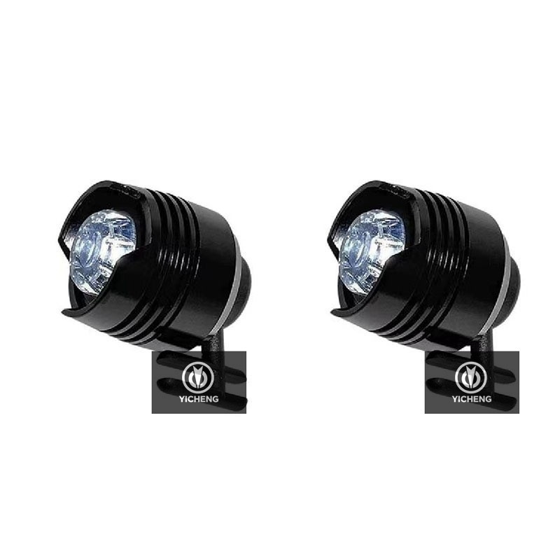 Moterų perforuotos šlepetės su šviesa — 2024 naujas stilius, PVC viršus, PVC padai, injekcinis padas, du dėvėjimo būdai