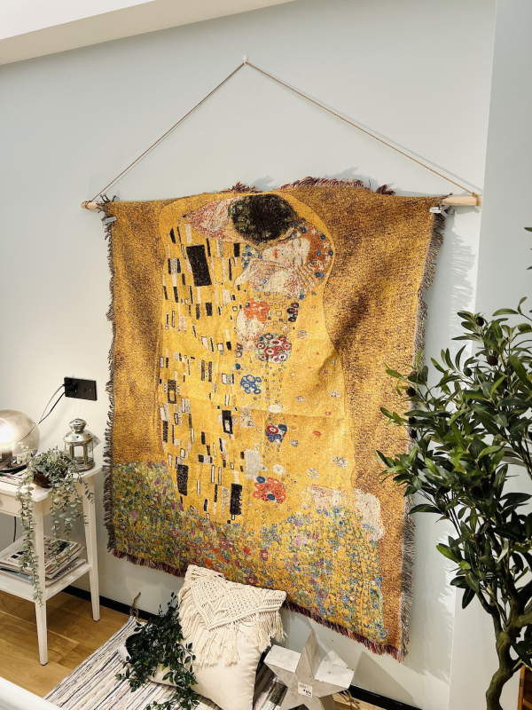 Gobelenas: Klimt įkvėptas nordiško stiliaus abstraktus paveikslas, audinio mišinys 91–100% medvilnė, stačiakampis, rankų plovimas, svetainės dekorui.