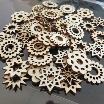 Ξύλινες ανάμικτες μορφές χειροτεχνίας – 50 τεμάχια ανά πακέτο, ποικιλία σχεδίων (γρανάζια, λουλούδια, πεταλούδες) για DIY ζωγραφική σε νηπιαγωγείο