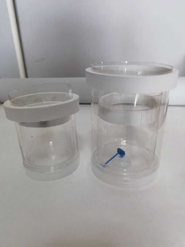 Blue bay Plaukiojanti veisimo izoliacijos dėžutė guppy`ams – plastikinis inkubatorius mažoms žuvelėms