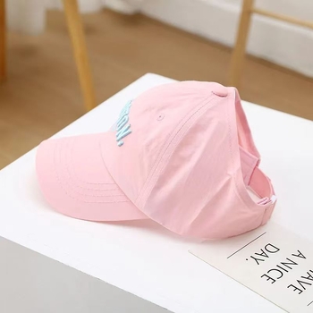 Vaikų greitai džiūstanti beisbolo kepurė su saulės apsauga, kvėpuojanti, su išsiuvinėta uodegėlės detaliu