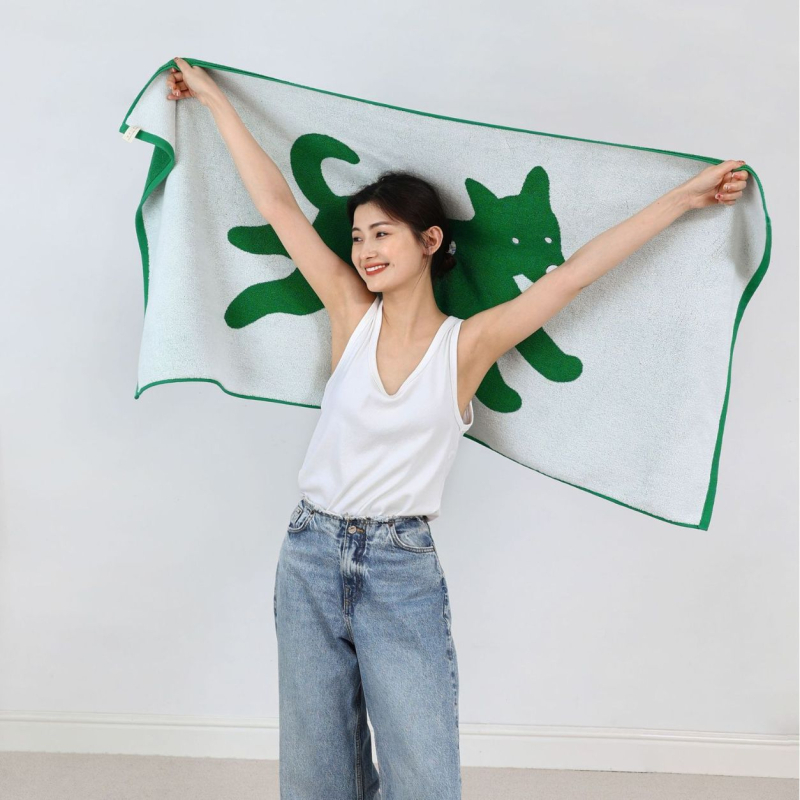 Vonios rankšluostis su animaciniu šunimi, iš ilgų pluoštų medvilnės, Jacquard audinys, 100–119 g/m², galima pritaikyti